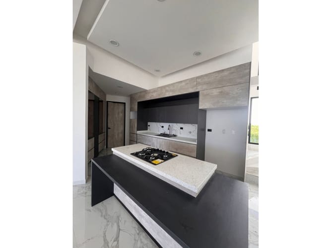 Casa de 4 alcobas en venta en Belen, Marinilla, 400 m² · foto 2 de 14