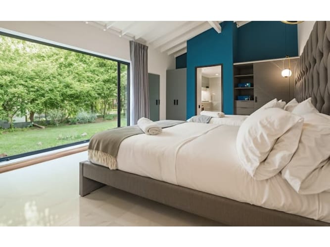 Casa de 6 alcobas en venta en El Poblado, Medellín, 800 m² · foto 13 de 24