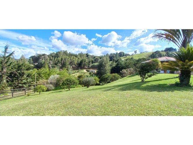 Casa de 5 alcobas en venta en Llano Grande, Rionegro, 350 m² · foto 23 de 24