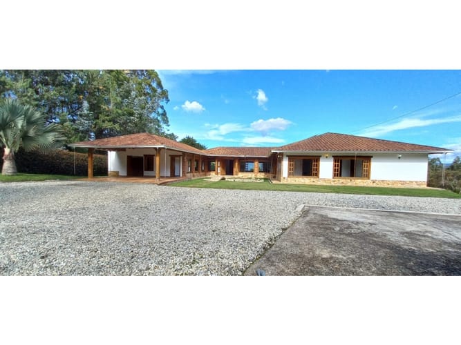 Casa de 5 alcobas en venta en Llano Grande, Rionegro, 350 m² · foto 24 de 24