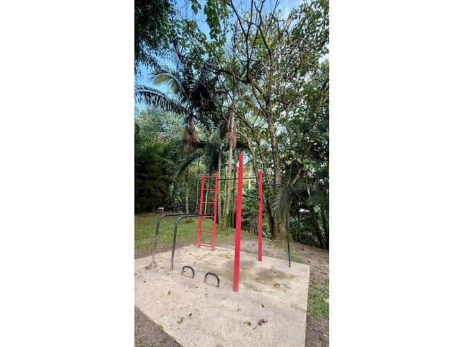 Casa de 6 alcobas en venta en El Poblado, Medellín, 800 m² · foto 15 de 24