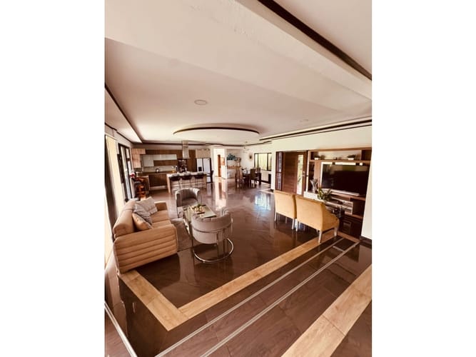 Casa de 4 alcobas en venta en El Tambo, La Ceja, 240 m² · foto 10 de 15