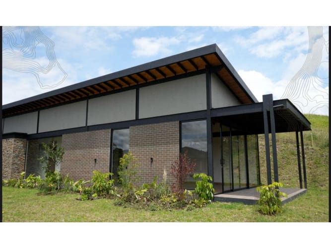 Casa de 3 alcobas en venta en Pantanillo, El Retiro, 424 m² · foto 2 de 11