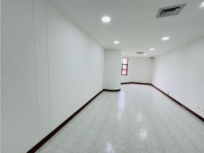 Oficina en venta en El Diamante No. 2, Medellín, 47 m² · foto 7 de 13