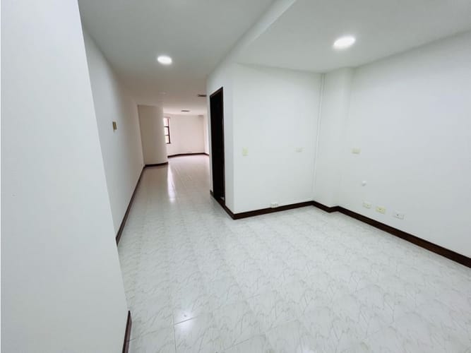 Oficina en venta en El Diamante No. 2, Medellín, 47 m² · foto 12 de 13