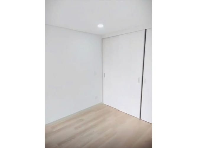 Apartamento de 2 alcobas en venta en Urbanizacion Arcoiris, Medellín, 57 m² · foto 9 de 19