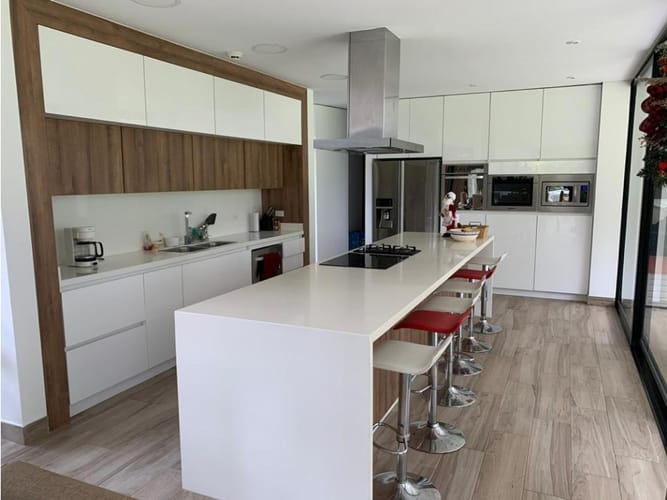 Casa de 6 alcobas en venta en Las Palmas, Medellín, 580 m² · foto 8 de 24