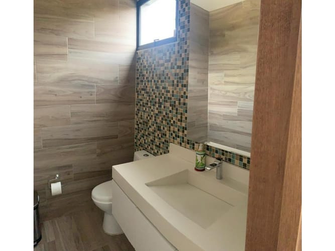 Casa de 6 alcobas en venta en Las Palmas, Medellín, 580 m² · foto 18 de 24