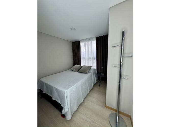 Apartamento de 2 alcobas en arriendo en Loma Del Indio, Medellín, 79 m² · foto 13 de 23