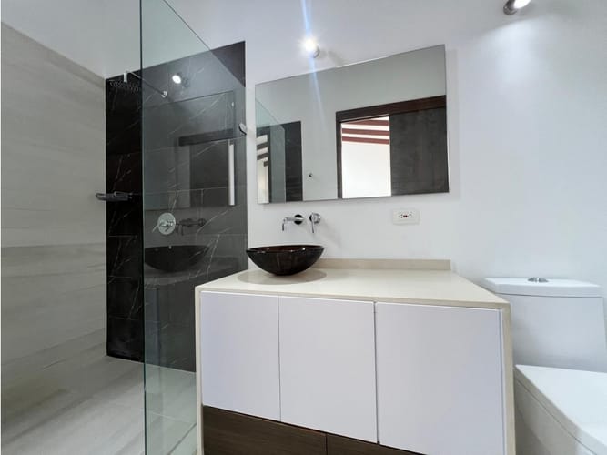 Casa de 5 alcobas en venta en La Sebastiana, Rionegro, 400 m² · foto 11 de 15