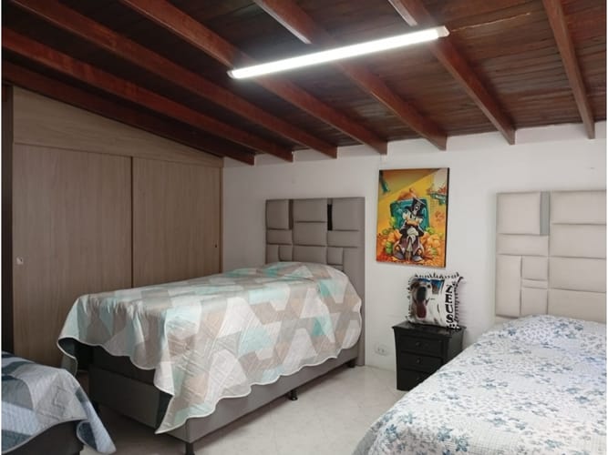 Casa de 3 alcobas en venta en Laureles, Medellín, 103 m² · foto 8 de 13