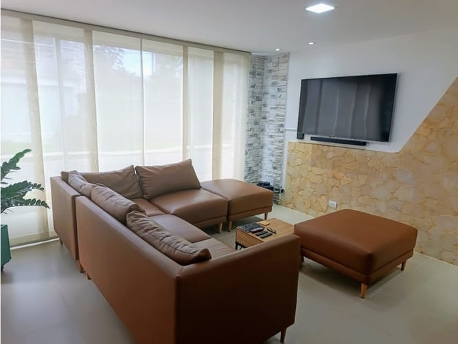Casa de 4 alcobas en venta en La Ceja, 184 m² · foto 2 de 24