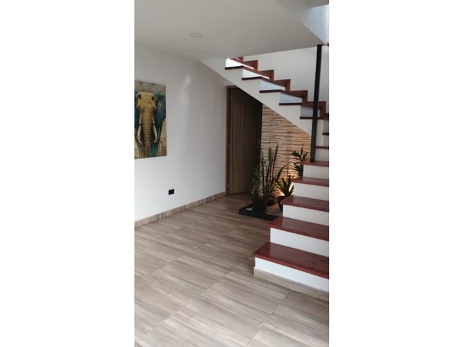 Casa de 5 alcobas en venta en El Porvenir, Guarne, 185 m² · foto 6 de 24