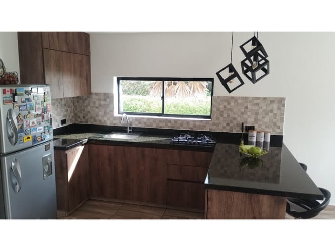 Casa de 5 alcobas en venta en El Porvenir, Guarne, 185 m² · foto 9 de 24