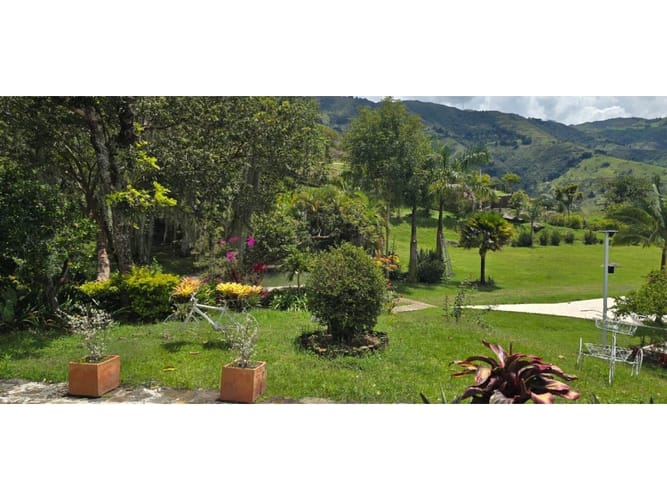 Casa de 3 alcobas en venta en Monta�Ita, Copacabana, 600 m² · foto 11 de 17