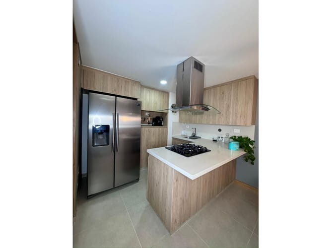 Apartamento de 2 alcobas en venta en Loma Del Indio, Medellín, 79 m² · foto 8 de 23