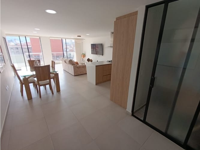 Apartamento de 4 alcobas en arriendo en Mesa, Medellín, 136 m² · foto 2 de 11