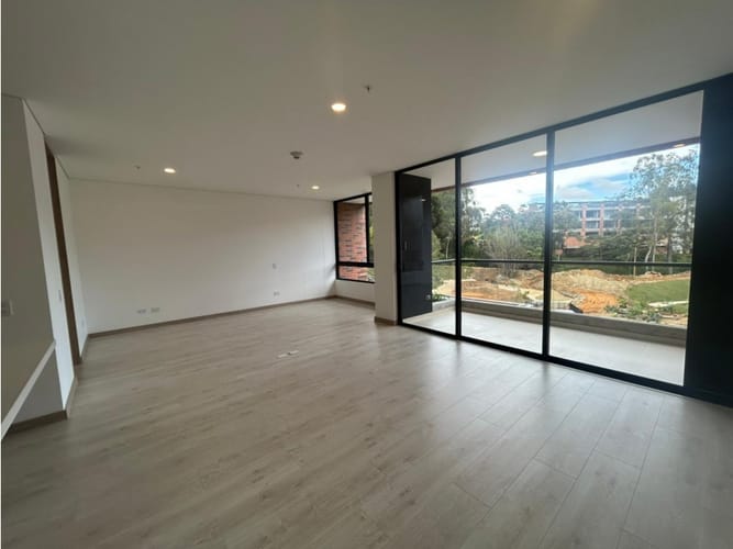 Apartamento de 1 alcoba en venta en Los Salados, El Retiro, 73 m² · foto 2 de 12