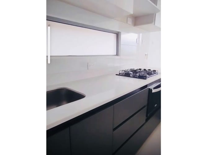 Apartamento de 2 alcobas en venta en Castilla, Itagüí, 62 m² · foto 6 de 13