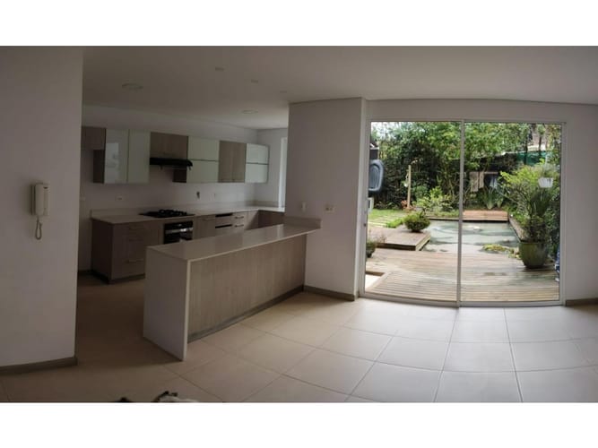 Casa de 3 alcobas en arriendo en El Retiro, 180 m² · foto 2 de 16