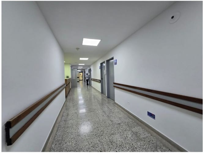 Local en venta en La Candelaria, Medellín, 1810 m² · foto 4 de 13