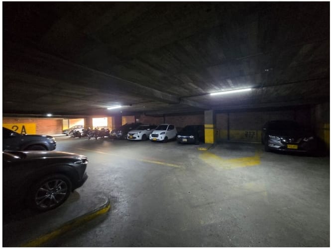 Local en venta en La Candelaria, Medellín, 1810 m² · foto 11 de 13