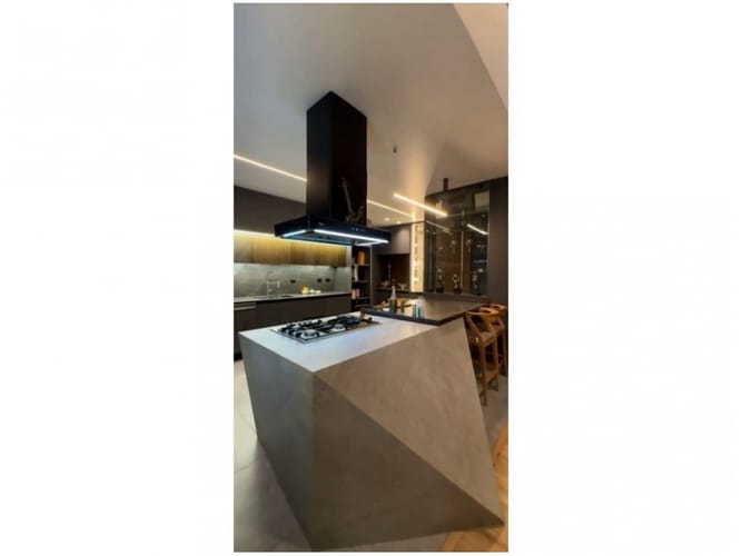Casa de 13 alcobas en venta en San Diego, Medellín · foto 4 de 16