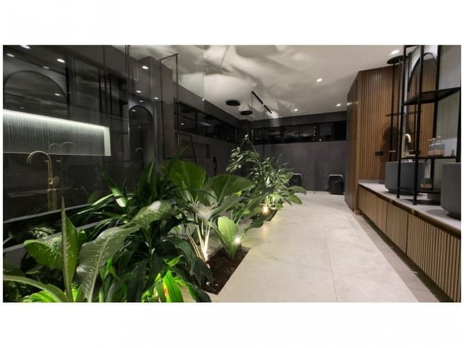 Casa de 13 alcobas en venta en San Diego, Medellín · foto 6 de 16