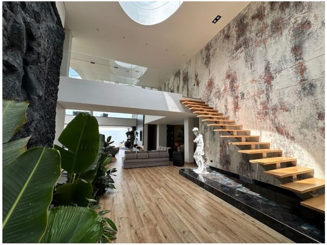 Casa de 13 alcobas en venta en San Diego, Medellín · foto 7 de 16