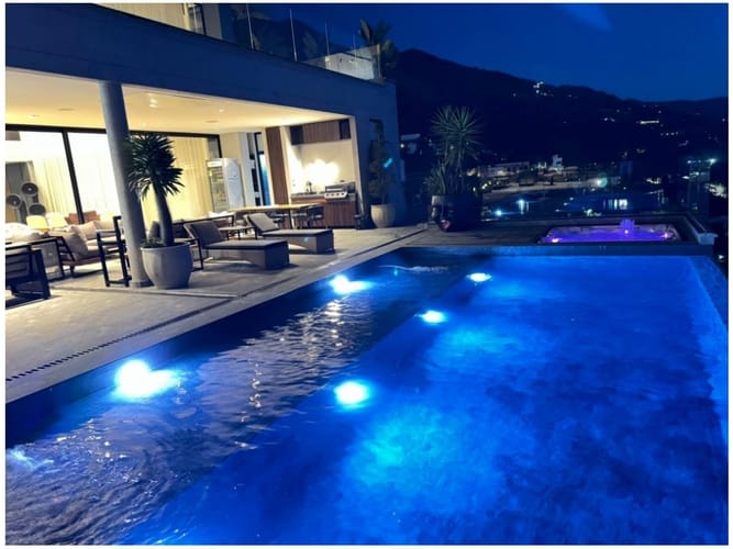 Casa de 13 alcobas en venta en San Diego, Medellín · foto 15 de 16