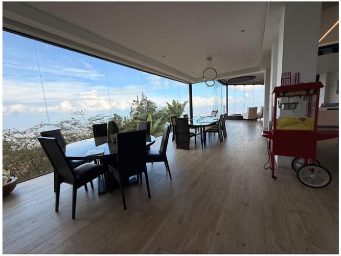 Casa de 8 alcobas en venta en El Poblado, Medellín, 800 m² · foto 7 de 17