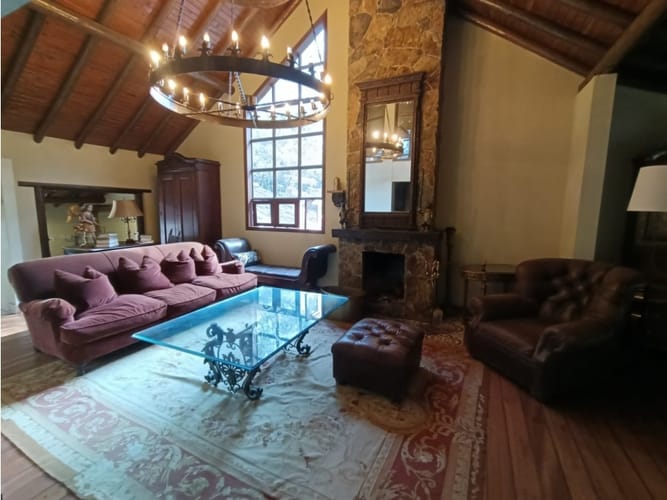 Casa de 8 alcobas en arriendo en Don Diego, El Retiro, 659 m² · foto 2 de 24