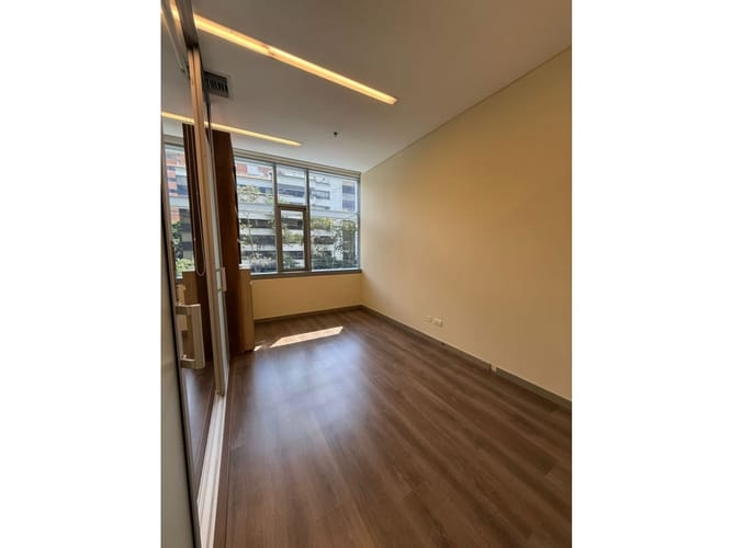Oficina en arriendo en Milla De Oro, Medellín, 50 m² · foto 6 de 15