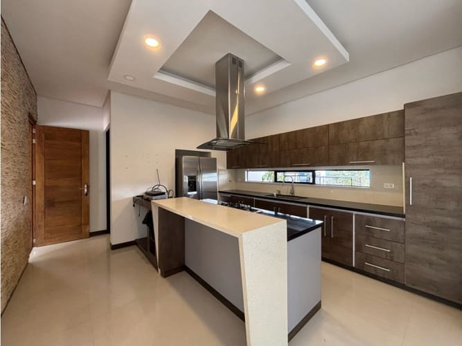 Casa de 3 alcobas en venta en Puente Pelaez, El Retiro, 420 m² · foto 4 de 19