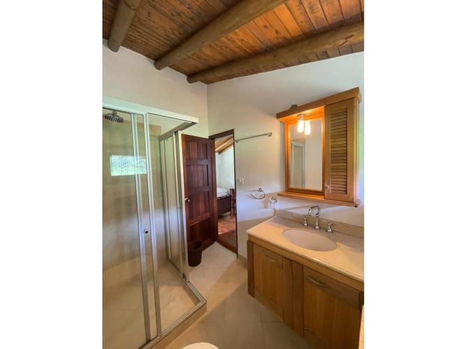 Casa de 8 alcobas en arriendo en Don Diego, El Retiro, 659 m² · foto 15 de 24