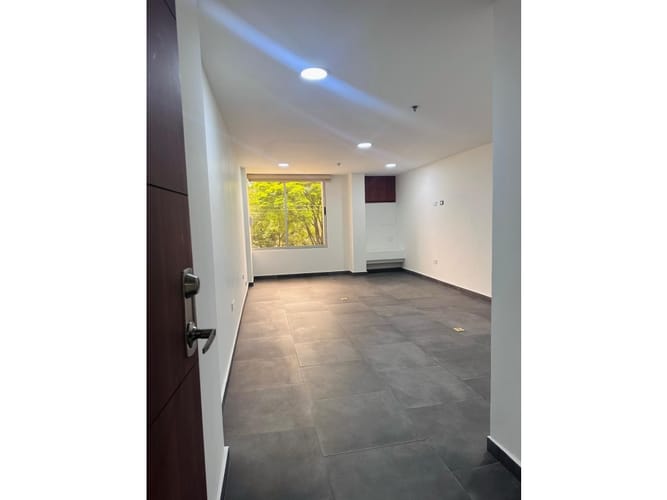 Oficina en venta en Castropol, Medellín, 112 m² · foto 8 de 24