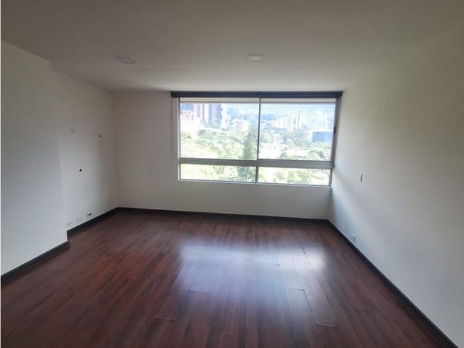 Oficina en venta en Castropol, Medellín, 112 m² · foto 11 de 24