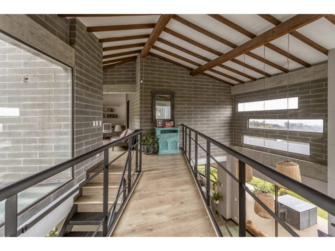 Casa de 3 alcobas en venta en Santa Elena, Rionegro, 350 m² · foto 6 de 18