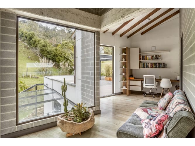 Casa de 3 alcobas en venta en Santa Elena, Rionegro, 350 m² · foto 7 de 18