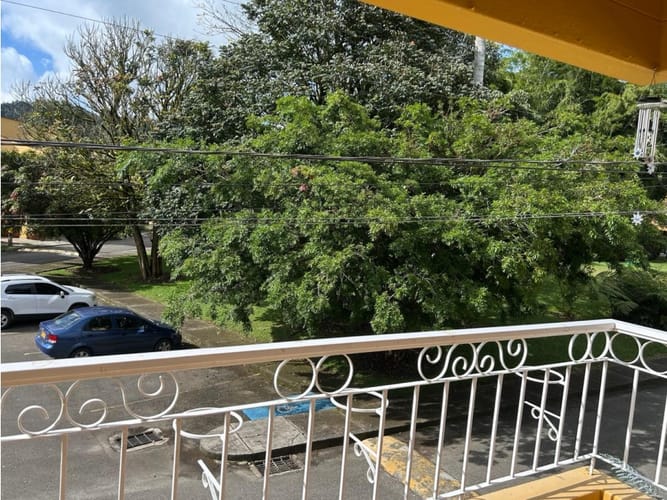 Casa de 5 alcobas en venta en El Porvenir, La Ceja, 180 m² · foto 17 de 19