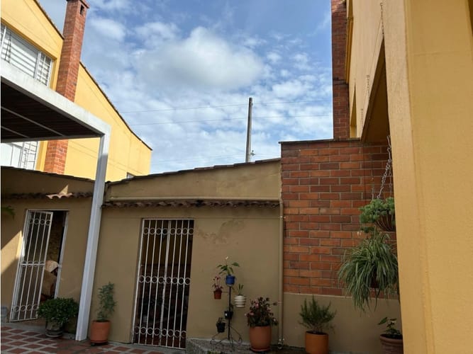 Casa de 5 alcobas en venta en El Porvenir, La Ceja, 180 m² · foto 18 de 19