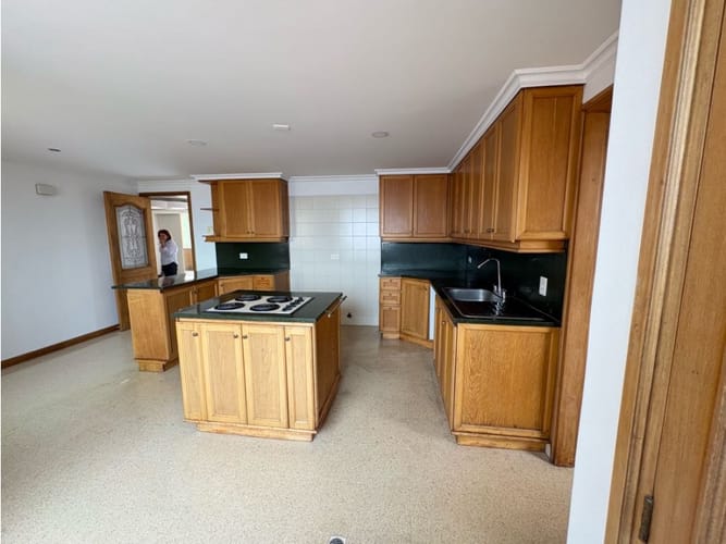 Apartamento de 2 alcobas en arriendo en Universidad Pontificia Bolivariana, Medellín, 220 m² · foto 1 de 18