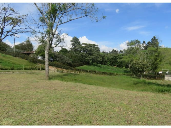 Lote en venta en El Carmen De Viboral, El Carmen de Viboral, 3400 m² · foto 8 de 8