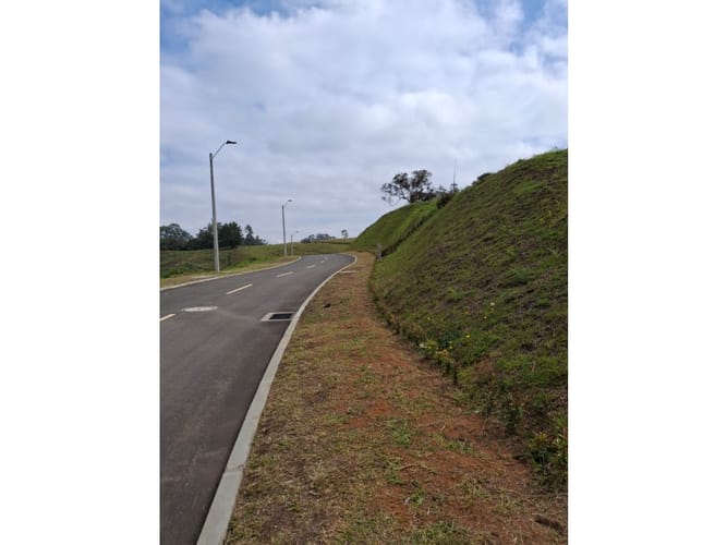 Lote en venta en El Carmen De Viboral, Rionegro, 2996 m² · foto 2 de 4