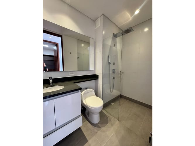 Apartamento de 4 alcobas en venta en El Poblado, Medellín, 205 m² · foto 18 de 22