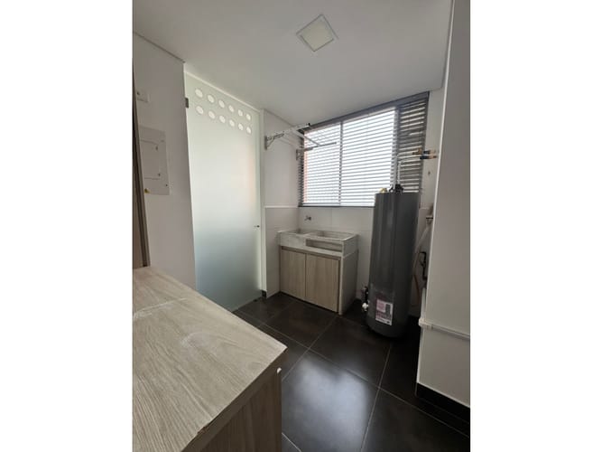 Apartamento de 4 alcobas en venta en El Poblado, Medellín, 205 m² · foto 20 de 22