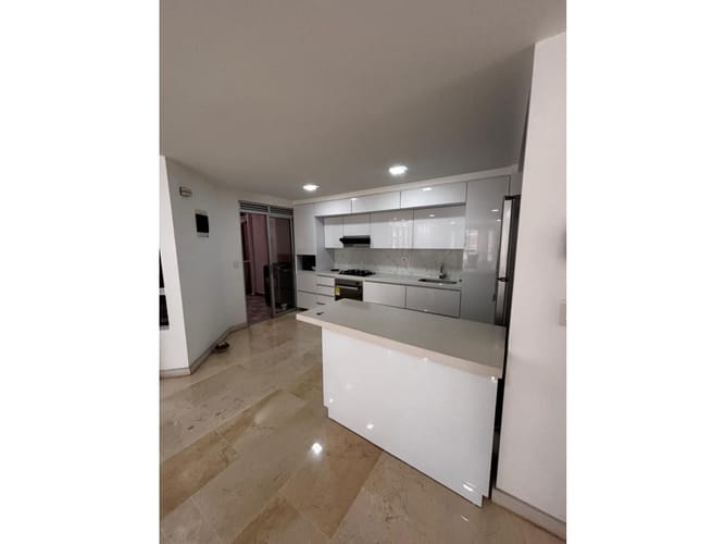 Apartamento de 3 alcobas en venta en El Porvenir, Medellín, 116 m² · foto 2 de 13