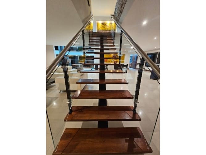Casa de 4 alcobas en venta en Los Salados, Medellín, 545 m² · foto 7 de 11