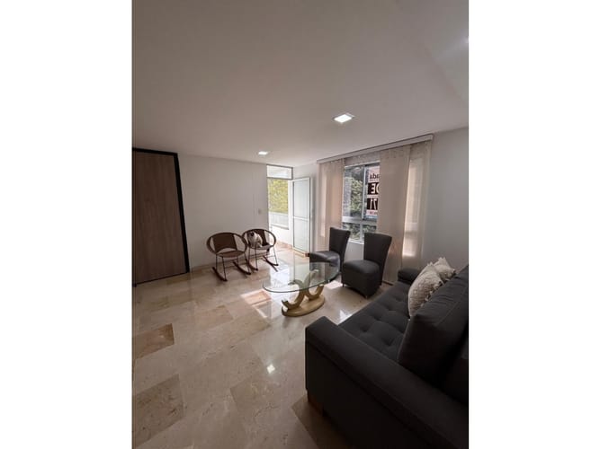 Apartamento de 3 alcobas en venta en El Porvenir, Medellín, 116 m² · foto 3 de 13