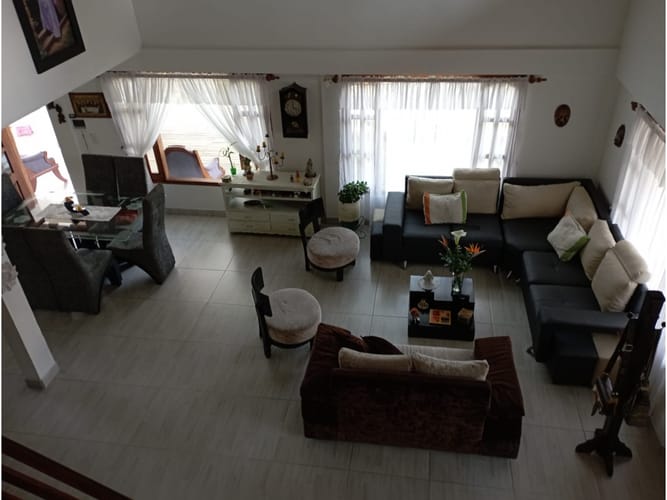 Casa de 4 alcobas en venta en Cuchillas De San Jose, Rionegro, 200 m² · foto 2 de 11